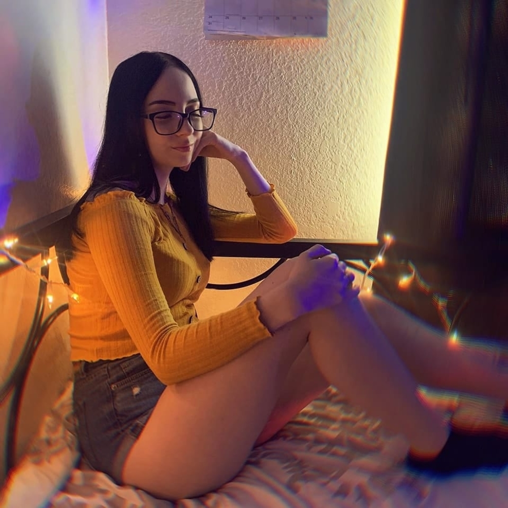 Meet your Posher, Violet